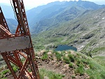 Vetta della Cima Lago (mt.2401) a picco sul Laghetto del Capezzone